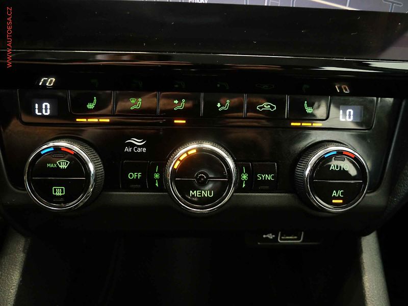 Škoda Octavia (2019) 1.6 TDi, Style, DSG, navi - fotka 18 z 23