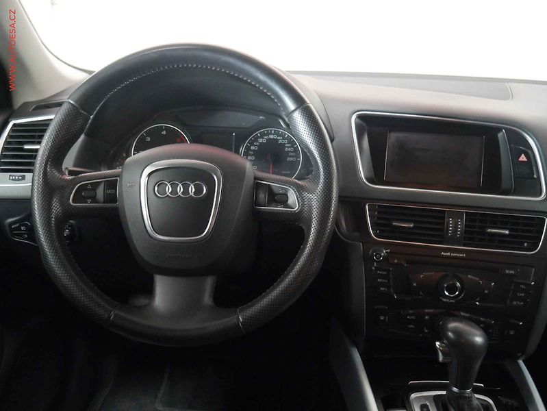 Audi Q5 (2011) 2.0 TDI quattro, ČR, AT - fotka 11 z 20