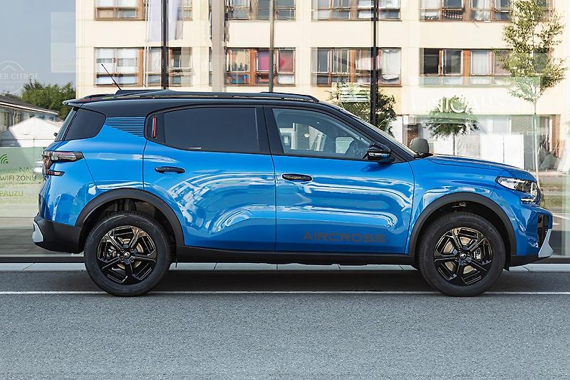 Citroën C3 Aircross 1,2 COLLECTION Hybrid 145k EAT - fotka 4 z 18