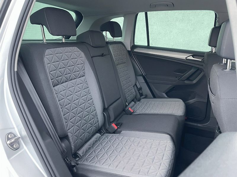 Volkswagen Tiguan (2021) LIFE 1,5TSI 150k - fotka 10 z 22