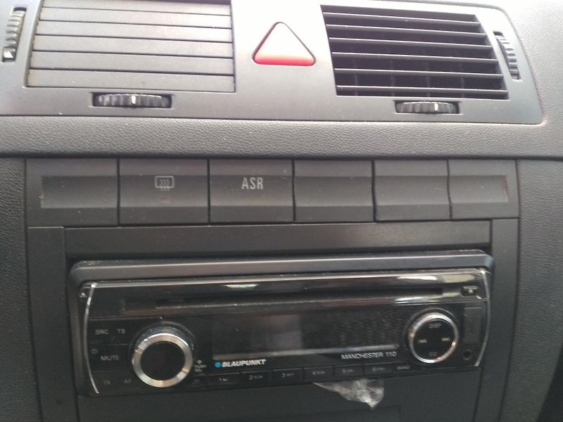 Škoda Fabia 1,2 HTP * Klima * - fotka 19 z 28