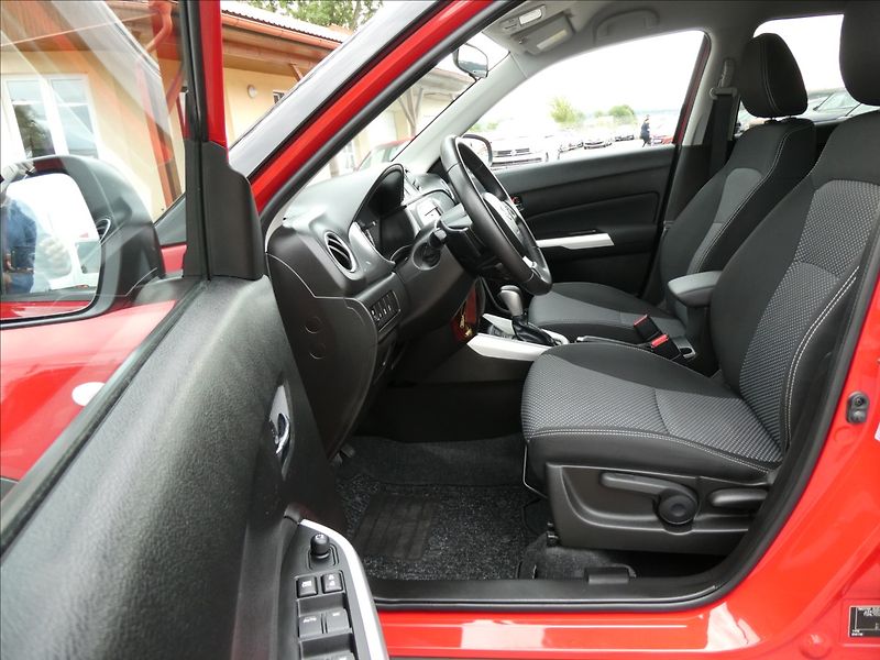 Suzuki Vitara 1,6 VVTi AUTOMAT,serviska,závě - fotka 22 z 50