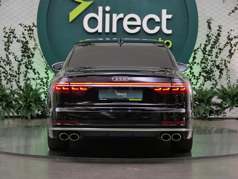 Audi S8 - fotka 6 z 30