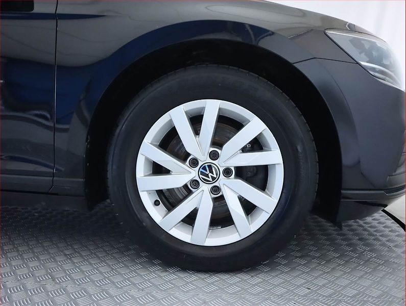Volkswagen Passat (2022) Business 2.0 TDI - fotka 15 z 24
