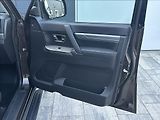 Mitsubishi Pajero 3,2 DI-D 190PS  Instyle-7 4x4 - náhled 18