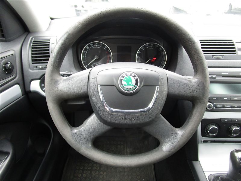 Škoda Octavia Combi 1.9TDi Ambiente, Klima - fotka 8 z 41