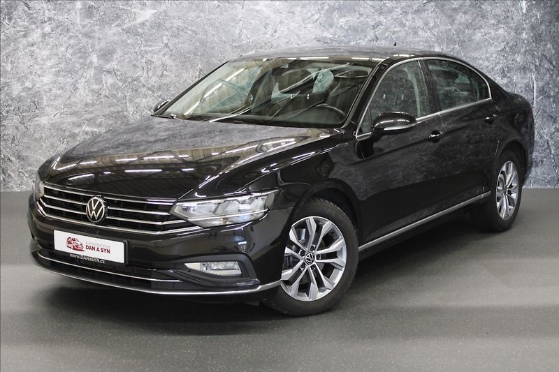 Volkswagen Passat 2,0 TDI DSG ELEGANCE 1.MAJ. CZ - fotka 1 z 37