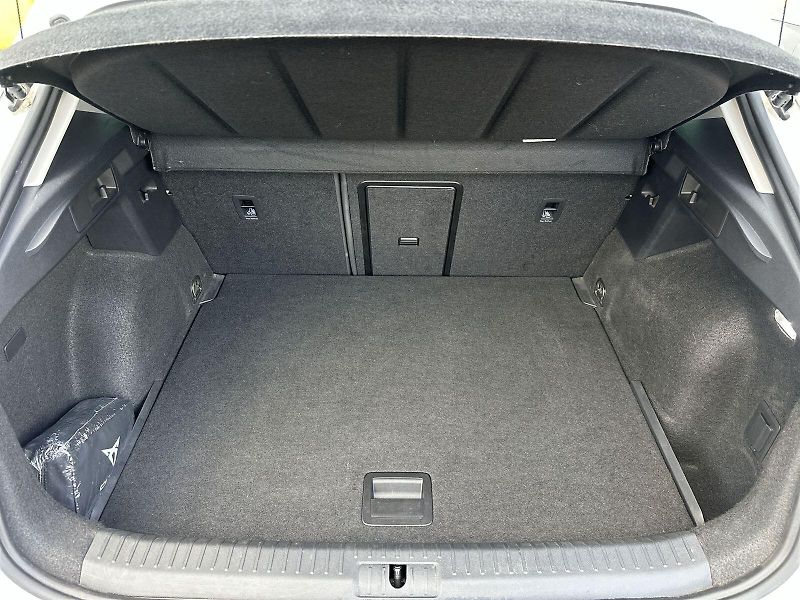 Cupra Formentor (2024) 1.5 TSI DSG - fotka 26 z 31