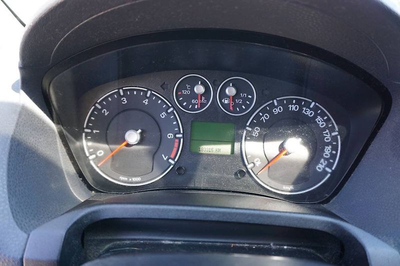 Ford Fiesta (2008) 1,3 NOVÉ V ČR - fotka 16 z 26