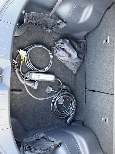 Nissan Leaf 110kW Tepelko 15'000km 1.Maj - fotka 26 z 29