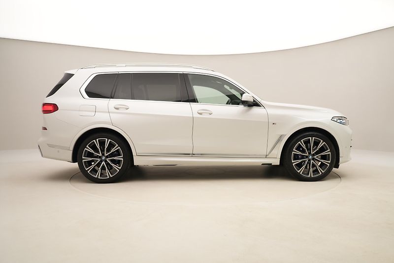 BMW X7 xDRIVE 30d M-PAKET CZ 6míst - fotka 13 z 88