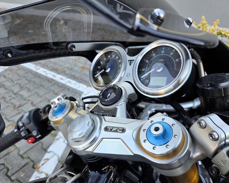 Triumph Thruxton 1200 (2020) TFC limited edition - fotka 13 z 14