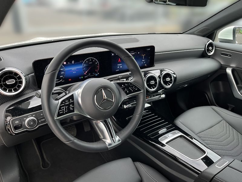Mercedes-Benz Třídy A A-Třída 180 Progressive Editio - fotka 10 z 20