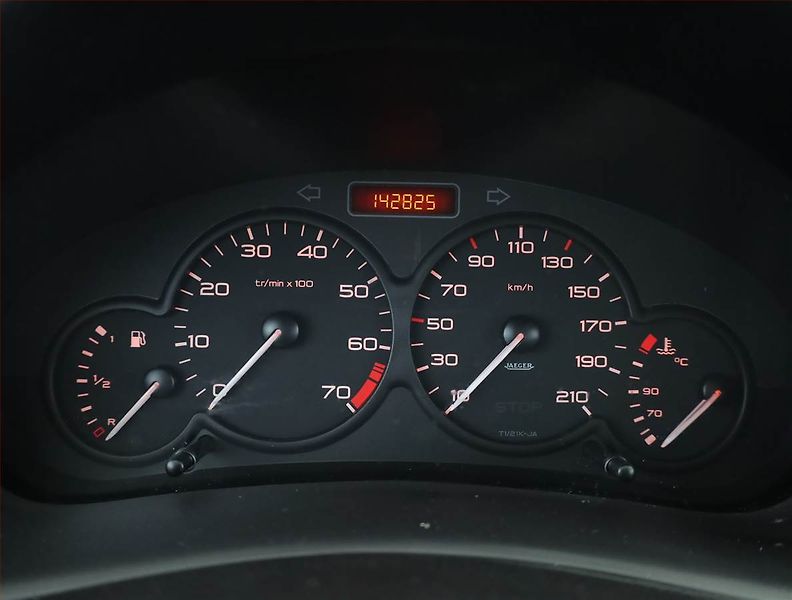 Peugeot 206 (2007) 1.4, po STK, Klima - fotka 8 z 12