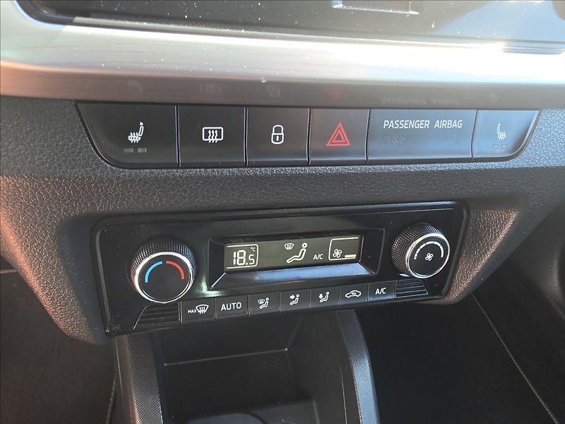 Škoda Fabia III 1,2TSi 66KW Edition - fotka 21 z 41
