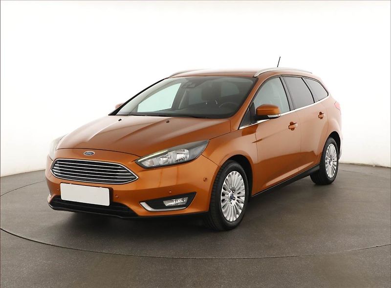 Ford Focus (2017) 1.5 EcoBoost, Tempomat - fotka 2 z 14