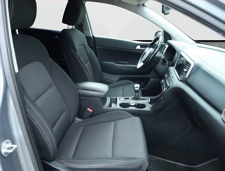 Kia Sportage (2019) 1.6 CRDi, 4X4, Automat, ČR - fotka 9 z 26