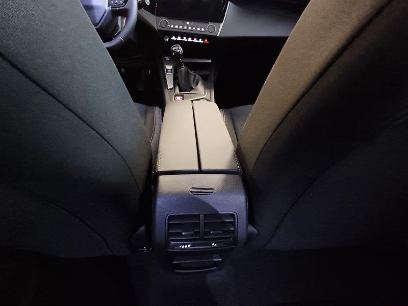 Peugeot 308 (2026) SW STYLE Hybrid 145 e-DCS6 - fotka 19 z 30