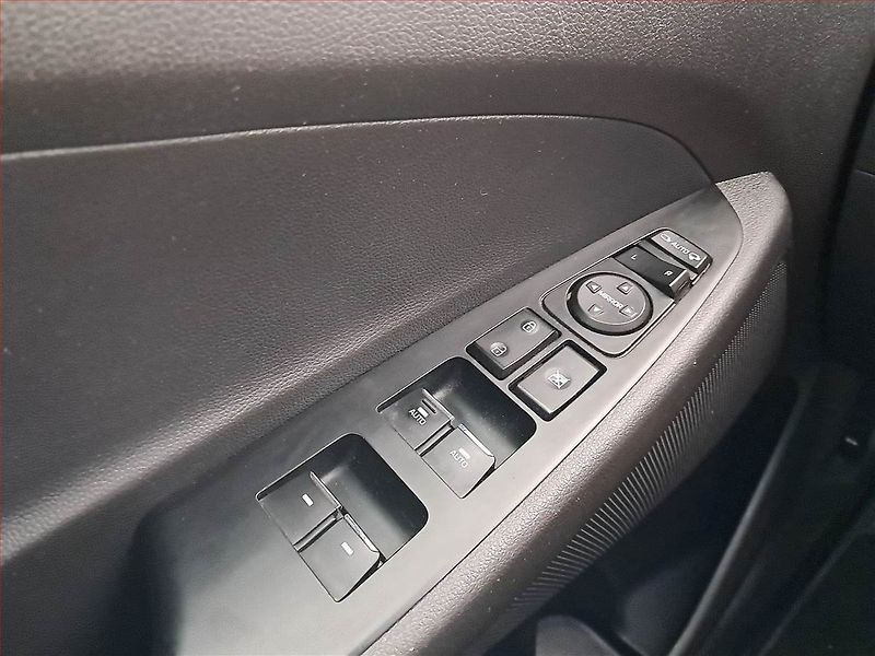 Hyundai Tucson (2020) 1.6 CRDi, 4X4, Tempomat - fotka 15 z 16