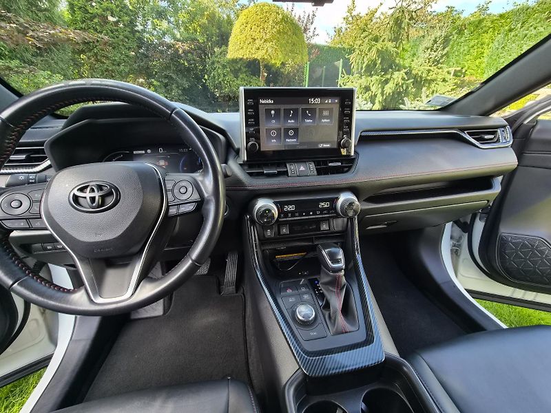 Toyota RAV4 (2022) ZÁRUKA 2027, PHEV, DPH,  - fotka 10 z 16