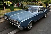 Na tradiční Lidický okruh dorazily desítky historických automobilů a motocyklů, které obdivovali návštěvníci z Kladna i širokého okolí.