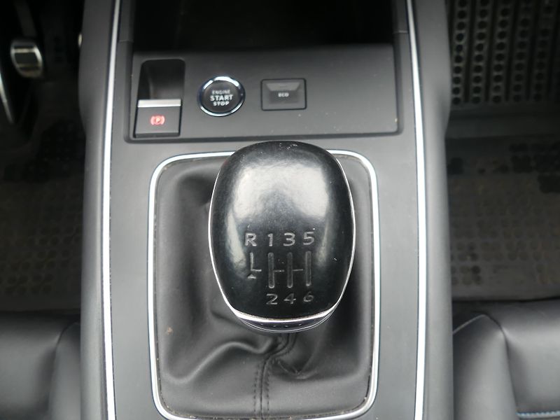 Citroën C5 Aircross (2023) 1,2 PureTech 130 MAN6 SHINE - fotka 17 z 20