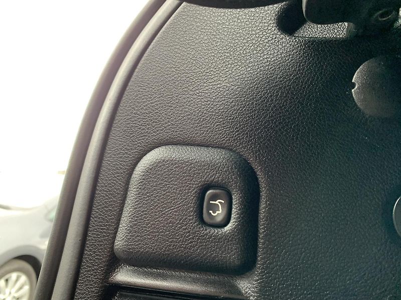 Jeep Grand Cherokee 3.0 CRD LIMITED AUTOMAT KŮŽE - fotka 33 z 52