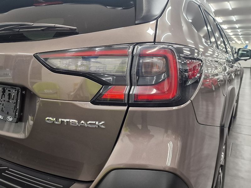 Subaru Outback (2022) 2.5 TOURING 2022 | Záruka - fotka 14 z 66