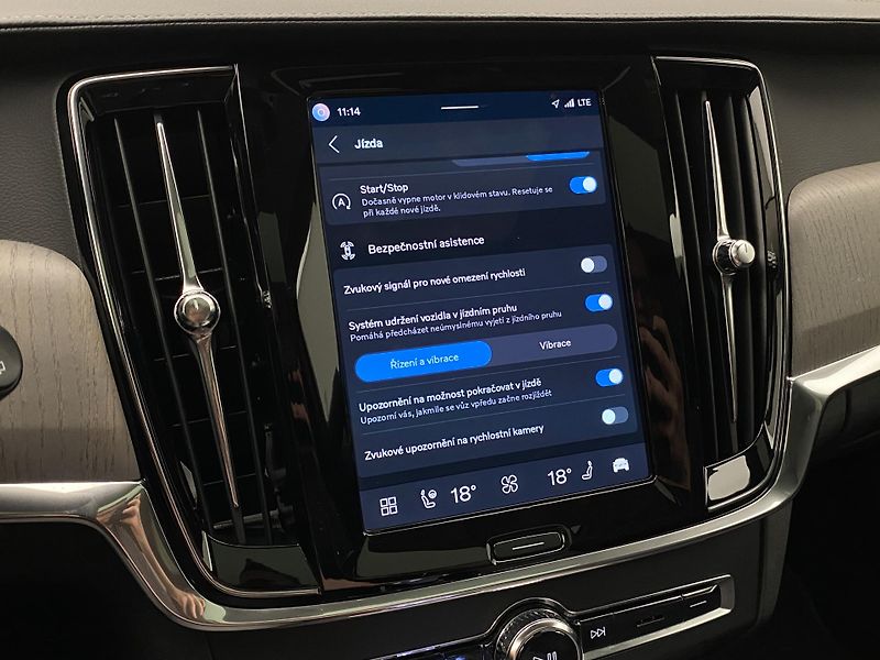 Volvo V90 CC B5 AWD ULTIMATE REZERVACE - fotka 53 z 68