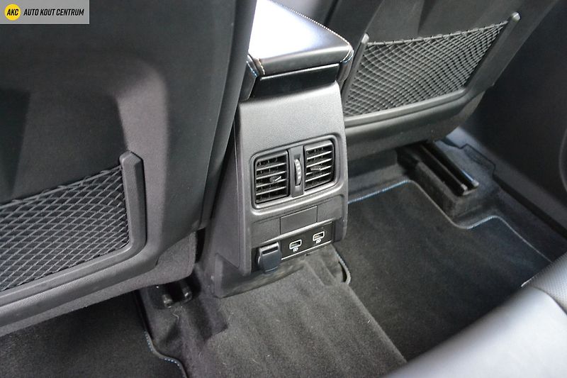 Renault Arkana ESPRIT ALPINE  E-Tech FULL HYB - fotka 16 z 53