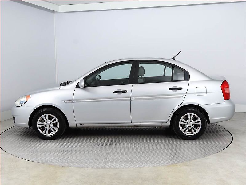 Hyundai Accent (2008) 1.4i, po STK, jezdí dobře - fotka 3 z 12