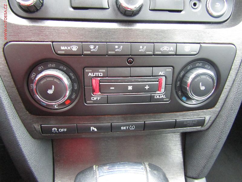 Škoda Octavia (2010) 2.0TDI, DSG - fotka 13 z 18
