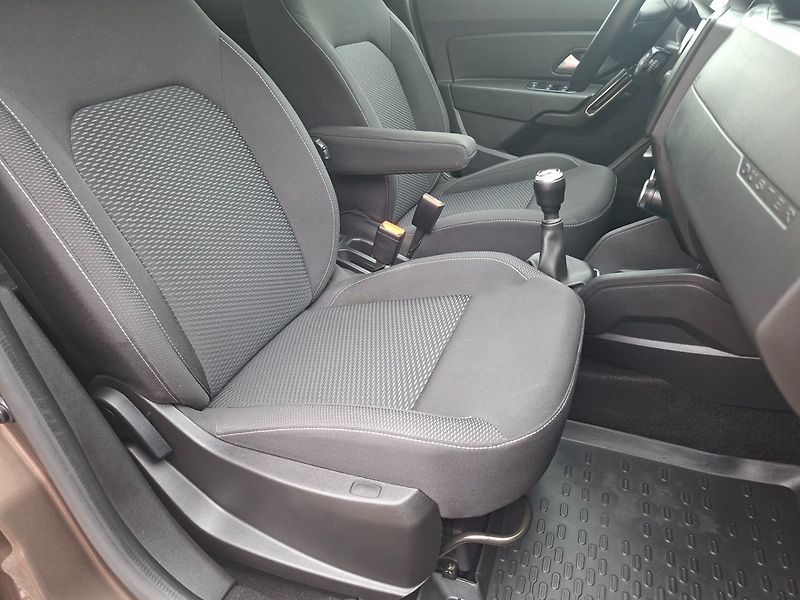 Dacia Duster (2020) 1.0TCe 74kW -1.MAJITEL-T.ZAŘ. - fotka 18 z 31