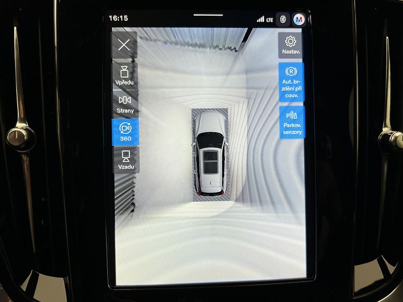 Volvo V60 (2026) B4 PLUS DARK AUT - fotka 29 z 44