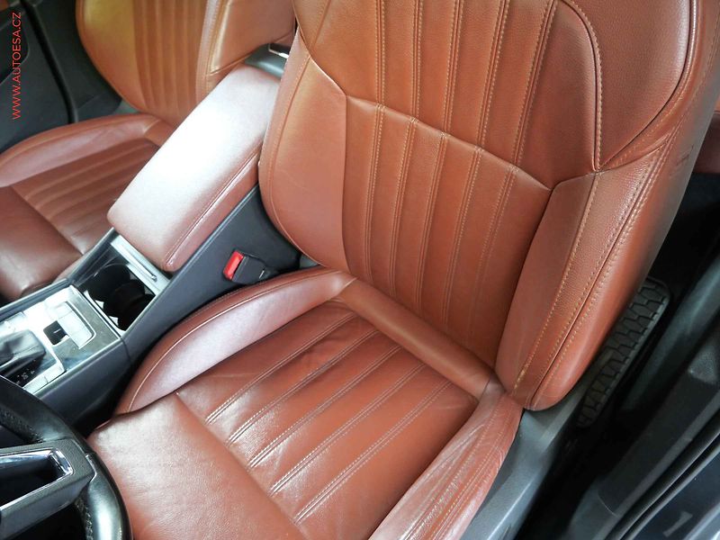 Škoda Superb (2015) 1.6 TDi, DSG, bixen, navi - fotka 9 z 22