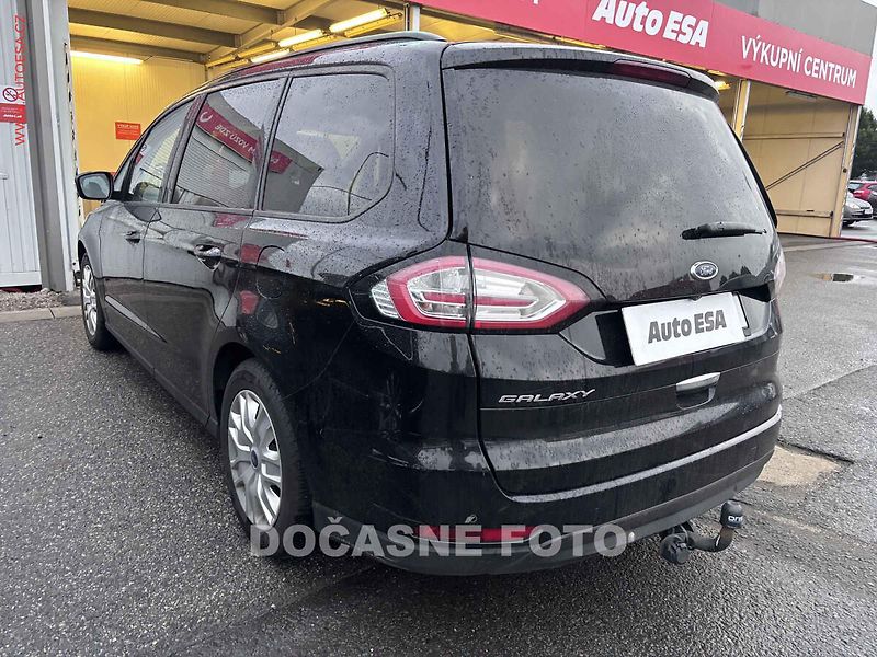 Ford Galaxy (2016) 2.0TDCi, LED, autoAC - fotka 2 z 3