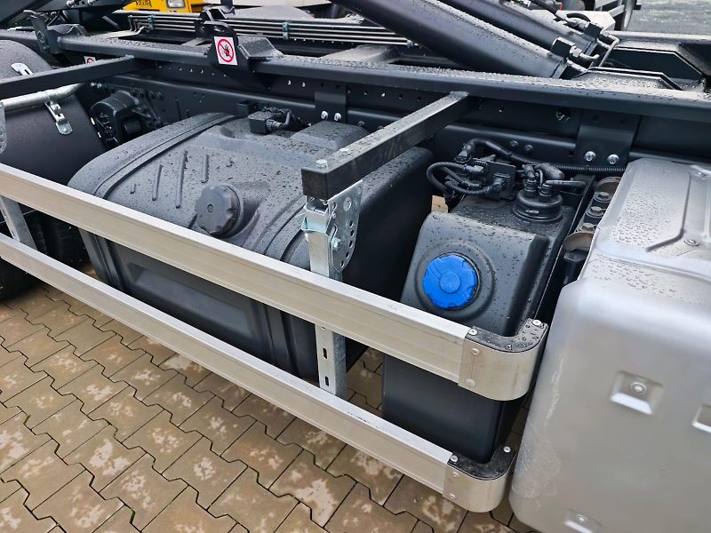 Volvo FL 14 t, nová 8t hákový nosič  - fotka 32 z 32