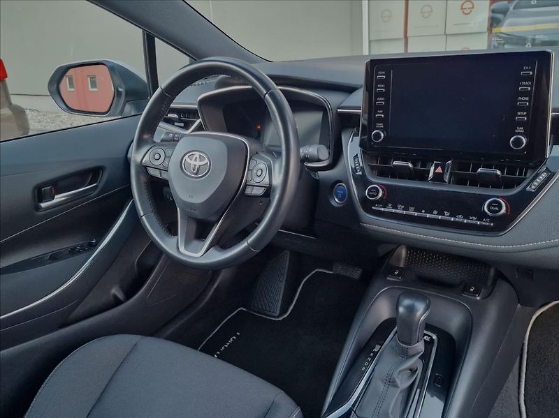 Toyota Corolla 1.8 Hybrid Comfort,ČR ,1.Maj. - fotka 37 z 48