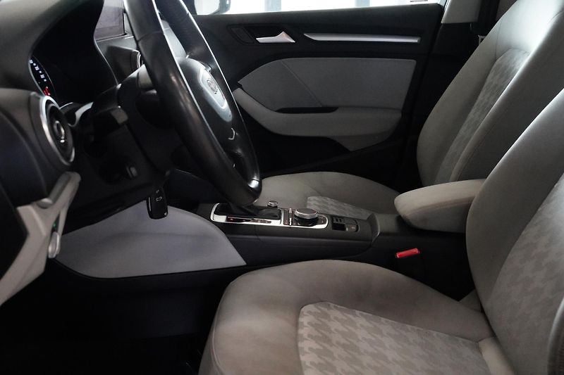Audi A3 - fotka 11 z 22
