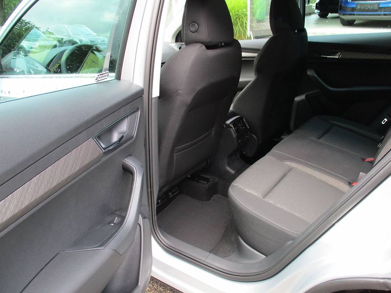 Škoda Karoq Top Selection 1,5TSI 110kW DSG - fotka 12 z 15