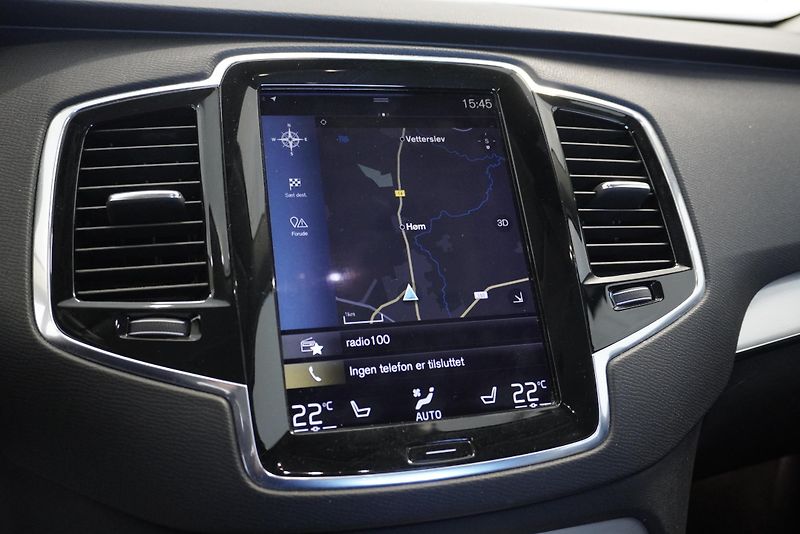 Volvo XC90 D5 MOMENTUM 4WD - fotka 15 z 33