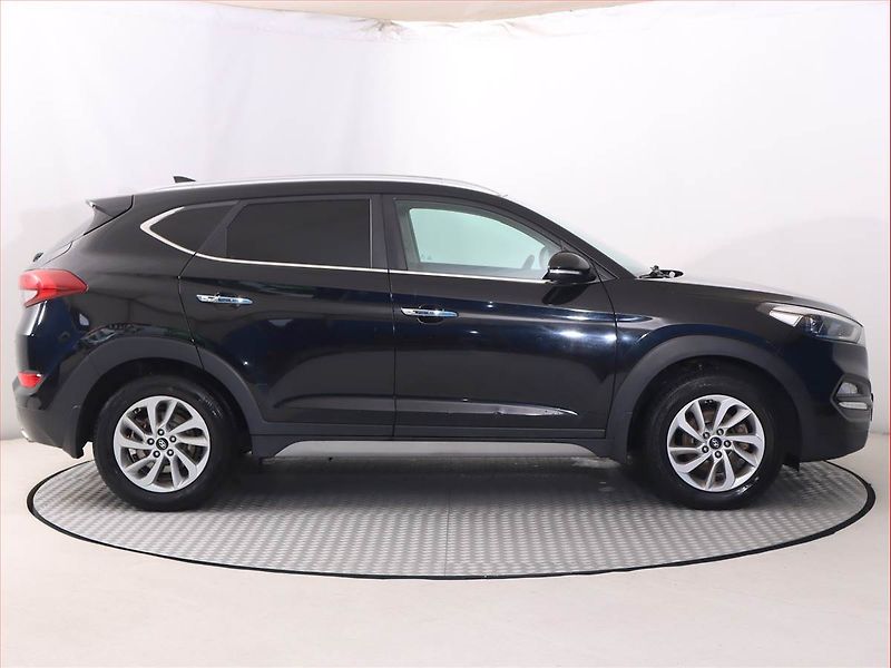 Hyundai Tucson (2018) 1.6 T-GDI, 4X4, Automat - fotka 6 z 19