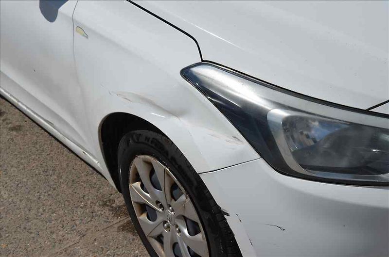 Hyundai i20 (2015) 1,2 - fotka 7 z 24