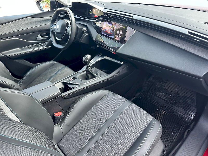 Peugeot 308 (2022) ALLURE PACK 1.2 PureTech 96kW - fotka 7 z 27