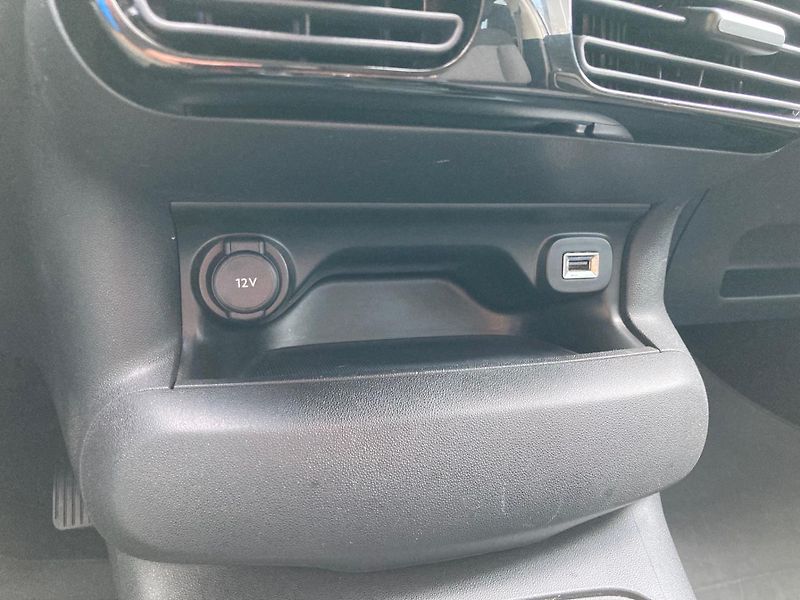 Citroën C4 Cactus FEEL PACK 1.2 PureTech 81 kW - fotka 16 z 18