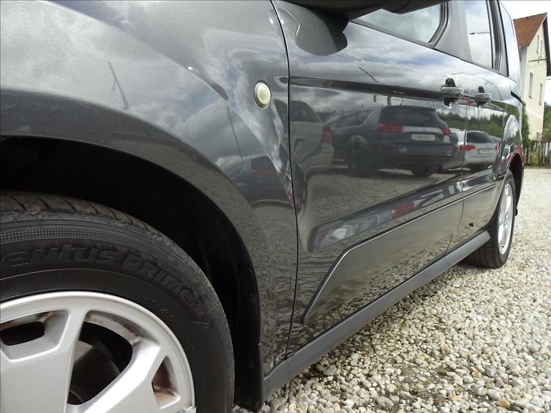 Ford Tourneo Connect 1.0 ECOBOOST TITANIUM - fotka 13 z 49
