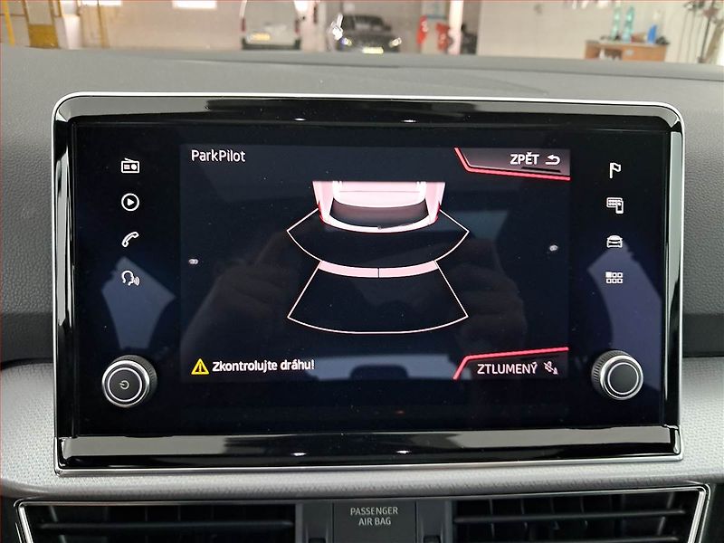 Škoda Enyaq (2021) 60 (62 kWh), SoH 92% - fotka 12 z 26