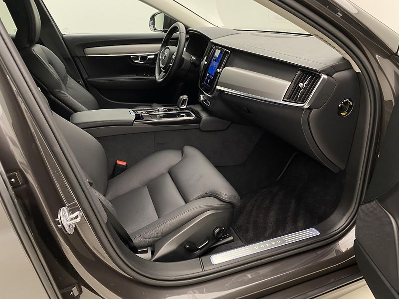 Volvo V90 T6 AWD RECHARGE BRIGHT PLUS - fotka 26 z 64
