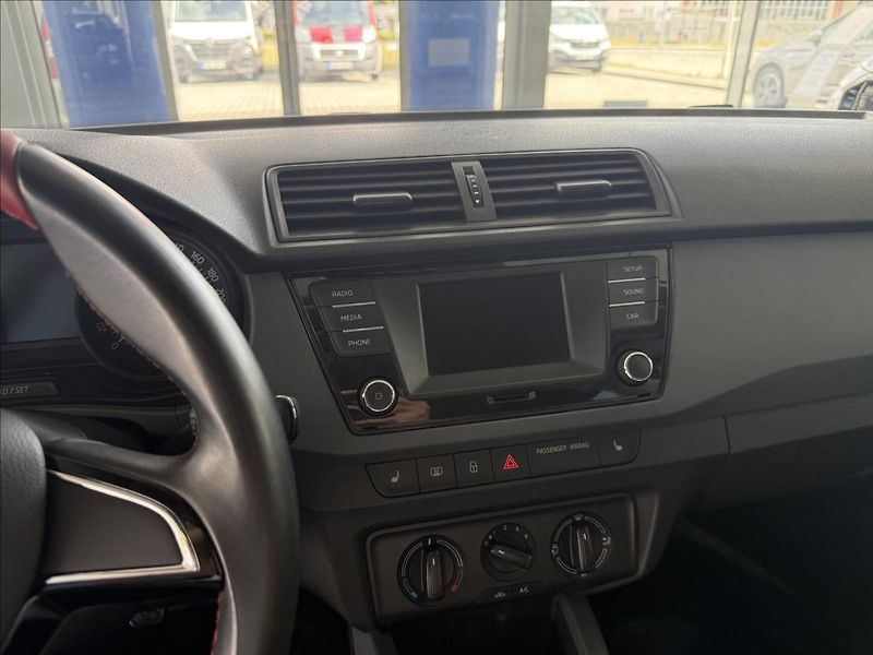 Škoda Fabia 1,2   Red & Grey,1MAJ,SERVISKA - fotka 12 z 18