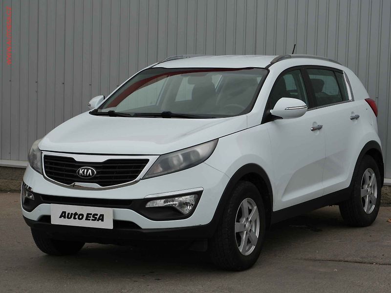 Kia Sportage (2013) 1.6 GDi, ČR - fotka 3 z 21